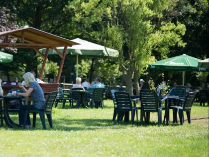 照片: Brunnenhof in der Ried